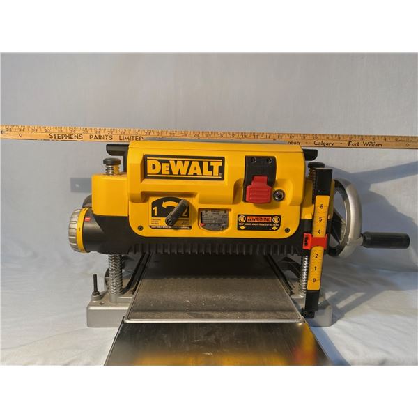 Dewalt Thickness Planer