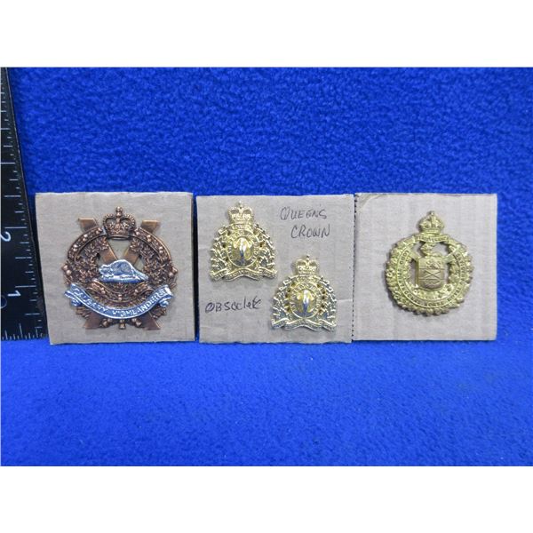 2 Cap Badges & 2 Collar Badges