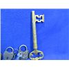 Image 4 : 6 Vintage Padlocks with 1 Key Each & Brass Skeleton Key Bottle Opener