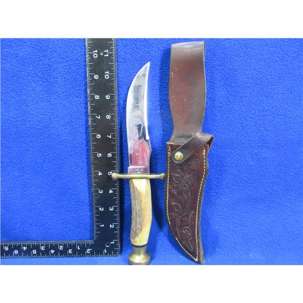 Case XX Kodiak Fixed Blade Knife with Stag Handle & Leather Sheath