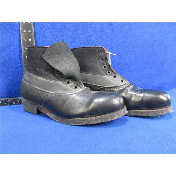 Titan Red & Black Felt Logging/Fishing Boots - Size 7