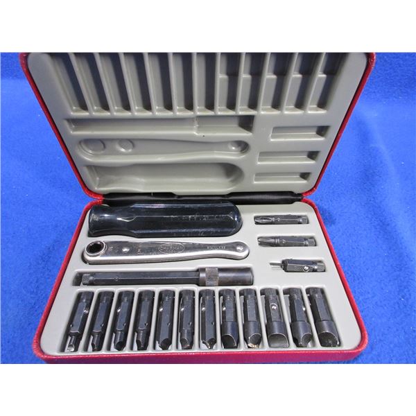 Vintage Chapman Mfg. Co. Gun Screwdriver Set No. 9600