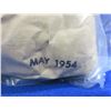 Image 2 : Bauer & Black Dressing, Burn, Medium - 22" x 18" - May 1954