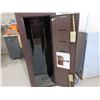 Image 2 : Condor Mfg. Deluxe 12 Gun Home Security Cabinet with 1 Key