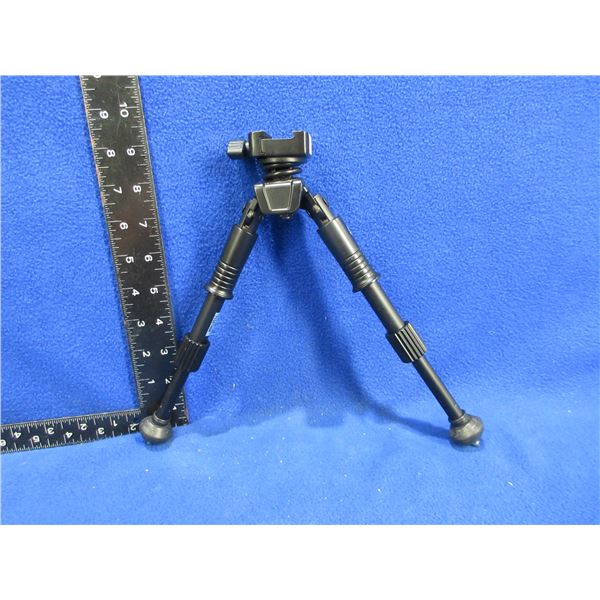 Vanguard Equalizer 1QS Pivot Bipod - 8" to 10"