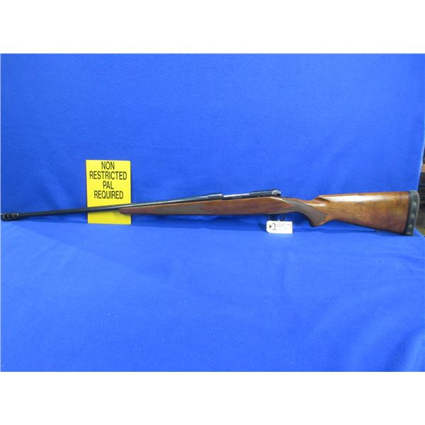 Non-Restricted - Winchester Model 70 XTR Sporter Magnum in 300 Win Mag