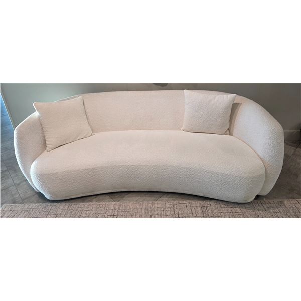 Sandy's - New Diana Fabric Sofa - RV: $2000 CAD - H30" x W90" x D40"