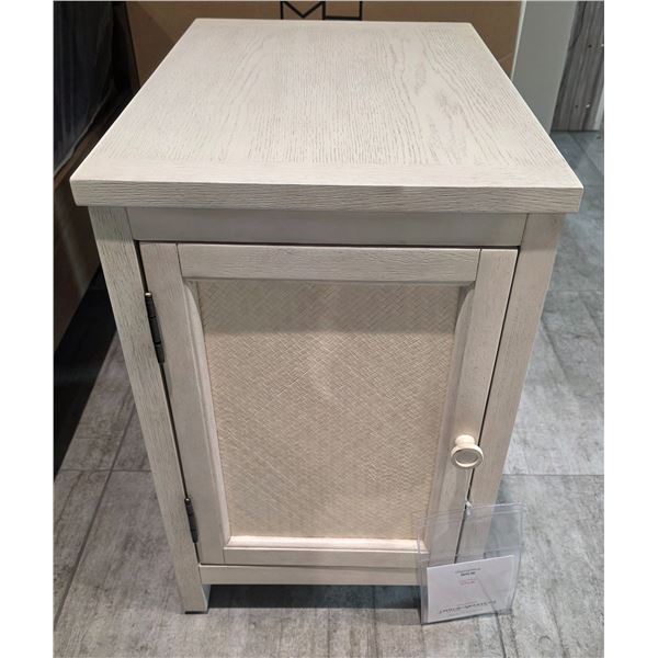 Sandy's - BNIB Ellison End Table - RV: $890 CAD - H24" x W16" x D24"