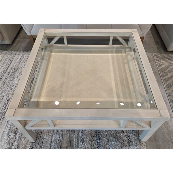 Sandy's - New Ellison Cocktail Table - RV: $780 CAD - H18" x 38" x 38"