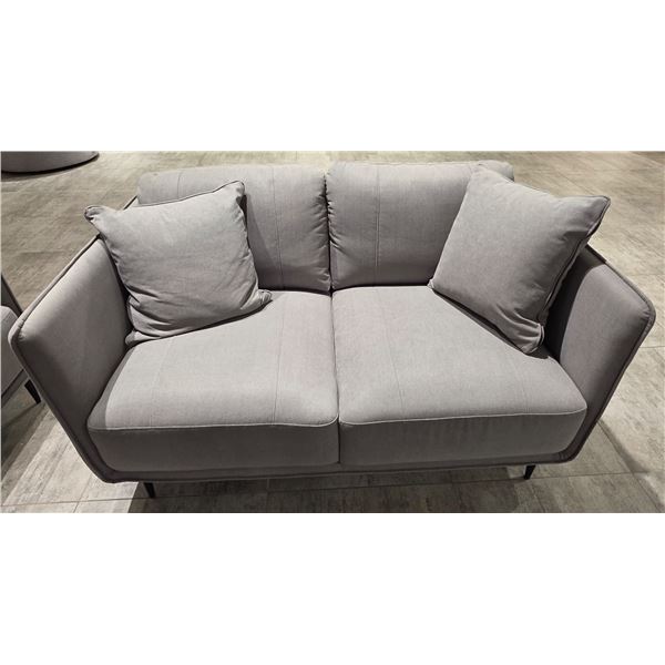 Sandy's - New Smokey Blue Fabric Loveseat - RV: $1330 CAD - H30" x W54" x D34"