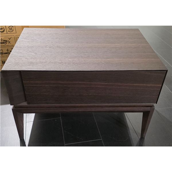 Natuzzi - New Nightstand - RV: $2070 CAD - Made in Italy - H16" x W25.5" x 18"