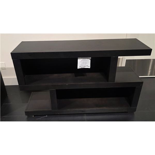 Sandy's - New Sofa Table - RV: $1095 CAD - H31" x W48.5" x D12.5"