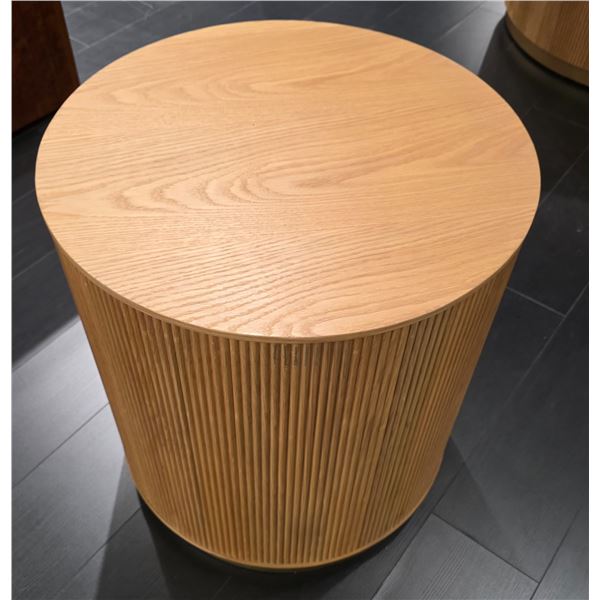 Sandy's - New Kalla Natural End Table - RV: $1200 CAD - H24" x Dia. 22"