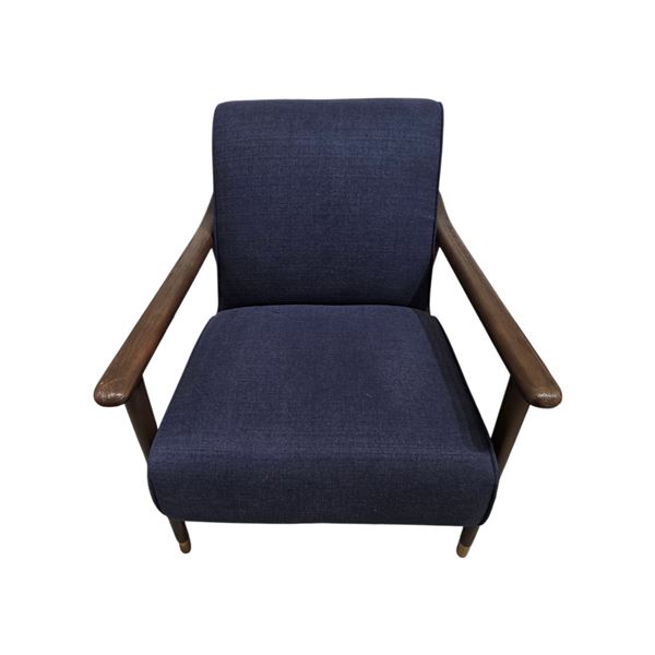 Sandy's - New Blue Fabric Chair - RV: $1000 CAD - H32" x W29" x D32"