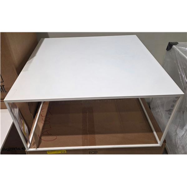 Calligaris - New White Cocktail Table - RV: $825 CAD - Made in Italy - H13.5" x 27.5" x 27.5"