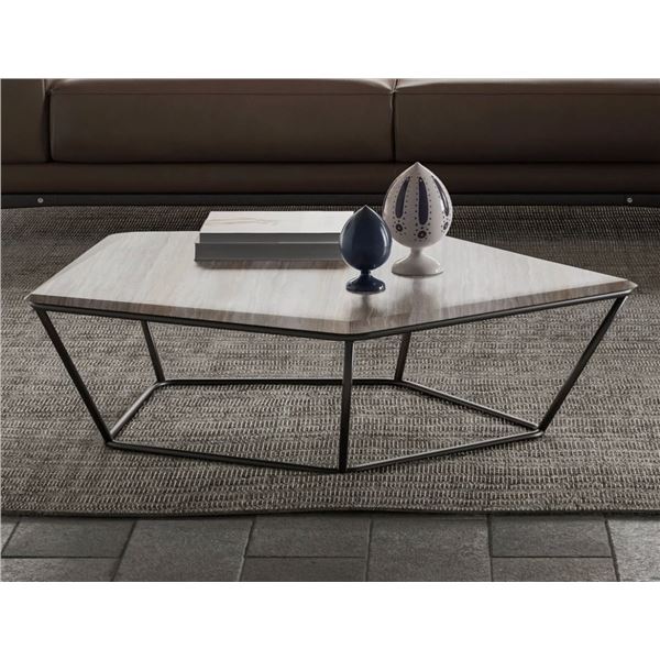 Natuzzi - BNIB Chocolat Cocktail Table - RV: $2210 CAD - Made in Italy - H11" x 39" x 33"