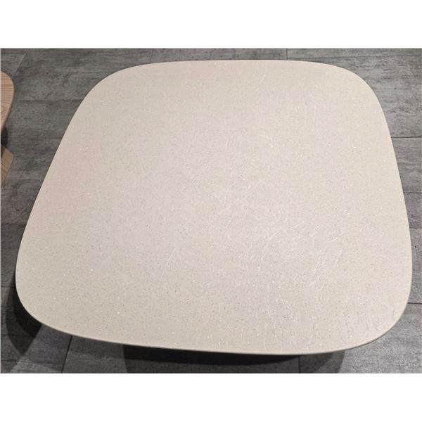 Natuzzi - New Adam Cocktail Table - RV: $4550 CAD - Made in Italy - H11" x 35.5" x 35.5"