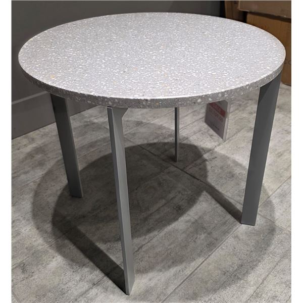 Sandy's - New Wire End Table - RV: $1230 CAD - Made in Italy - H19.5" x Dia. 22"