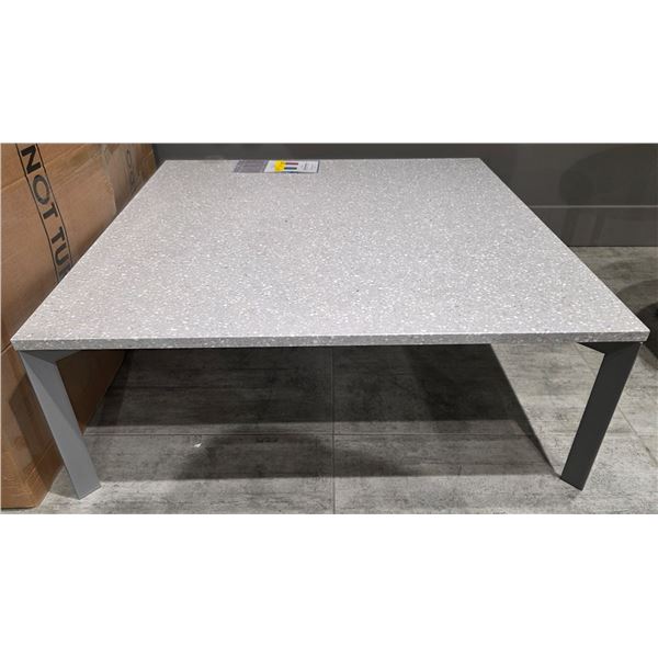 Sandy's - BNIB Wire Grey Marble - RV: $1670 CAD - Made in Italy - H13" x 35" x 35"