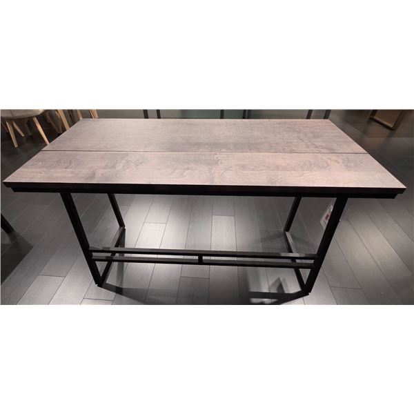 Sandy's - New Crawford Island - RV: $1600 CAD - Made in Canada - H36" x W54" x D24"