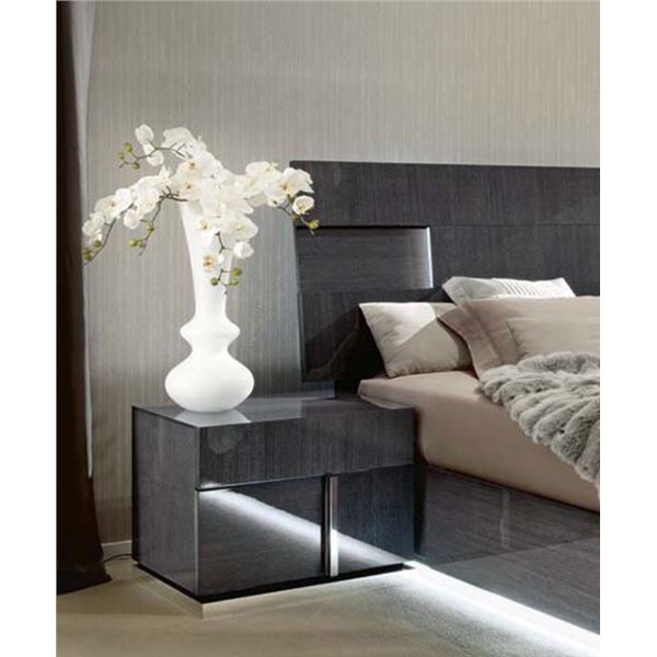 ALF Italia - New MonteCarlo Nightstand (Right) - RV: $780 CAD - Made in Italy, H20" x W26" x D20" (A