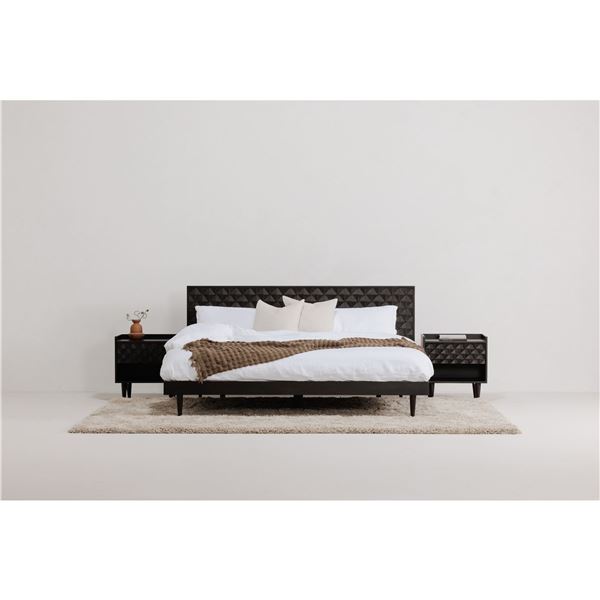 BNIB Moe's - PABLO KING BED BLACK - RP: $3,699 - Dimensions: 79"W x 83"D x 38.5"H - Model: BZ-1133-0