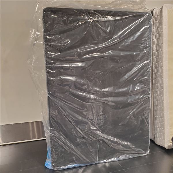 Sandy's - New Simmons Reg Double Boxspring - RV: $325 CAD