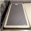 Image 1 : Sandy's - Tempur-pedic Single/twin Boxspring (store display item)