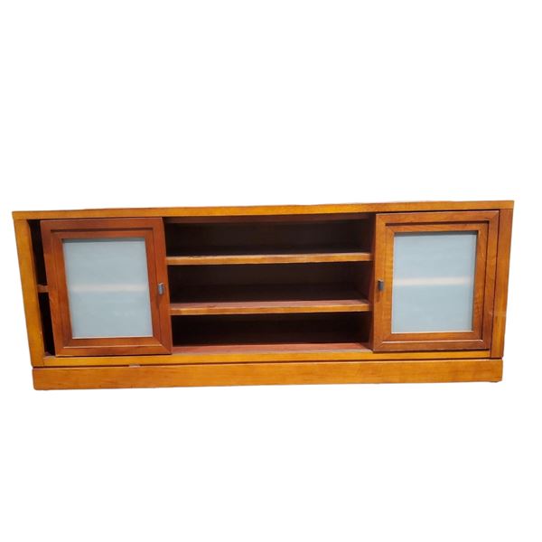 Sandy's - New Media Chest - RV: $1900 CAD, H20" x W53" x 19"