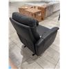 Image 4 : Stylus - New Malibu Recliner - Apollo Black - RV: $2300 CAD, H42" x W32" x D38"