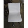 Image 2 : White Leather Rolling  Adjustable Office Chair