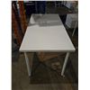Image 3 : White Table / Desk - 59x29.5x29.5"