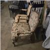 Image 3 : 2 pc - Vintage Arm Chairs
