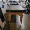Image 3 : Portable Massage Table w/ Carry Bag