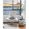 Image 1 : Grand White Leather Swivel Chair - RV: $2900