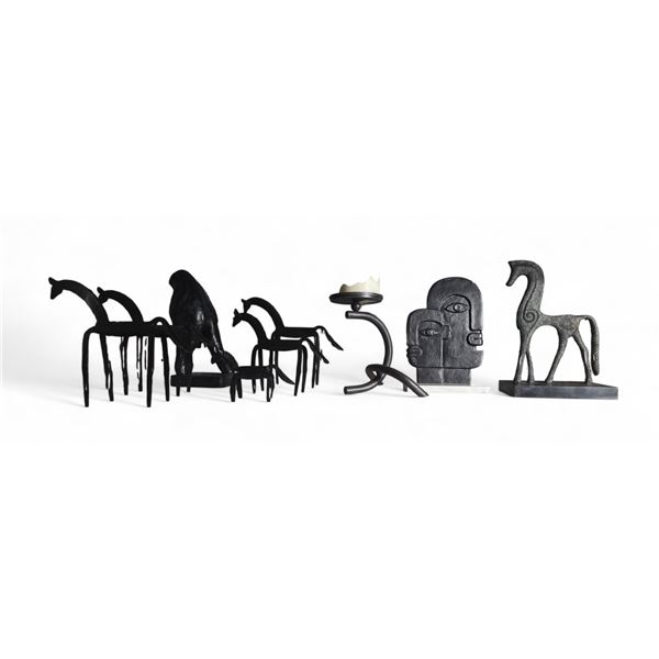 Shelf - Giraffe, Horse, Gorilla Décor w/ Sculpture & Candle Holder