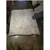 Image 3 : Light Colored Shag Area Rug - 120x98"