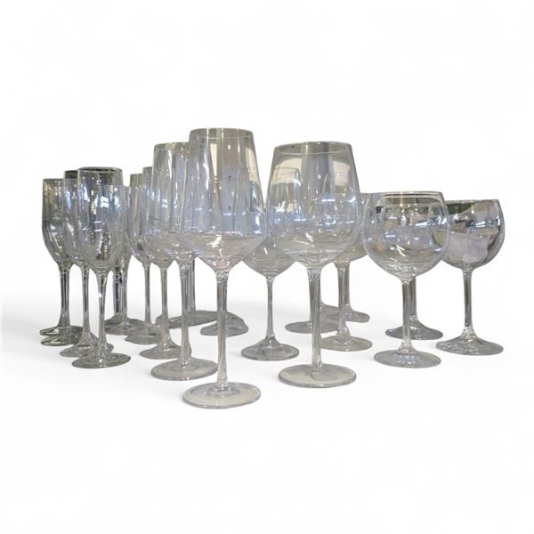 Group - Wine Glasses & Champagne Flutes - (x20)