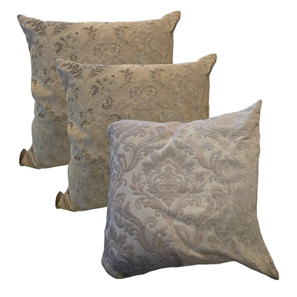 Shelf - x3 Throw Pillows - Venetian Design