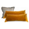 Image 1 : Shelf - x2 Long Throw Pillows & Black & White Throw Pillow