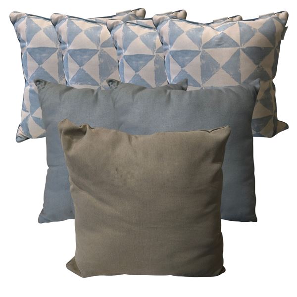 2 Shelves - x7 Throw Pillows - Blue & White Triangular Design, Blue, Grey