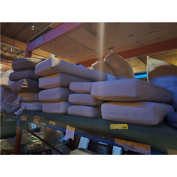 16 pc - Assorted Outdoor Cushions & Pillows