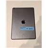 Image 2 : Apple iPad (Model A2270 - works/powers on)