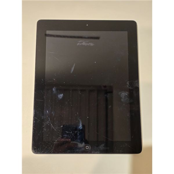 Apple iPad (Model A1395 - works/powers on)