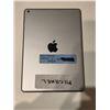 Image 2 : Apple iPad (works/powers on - As Is)