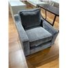 Image 2 : Modern Grey Upholstered Lounge Chair