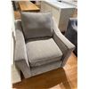Image 2 : Light Grey Upholstered Accent Chair