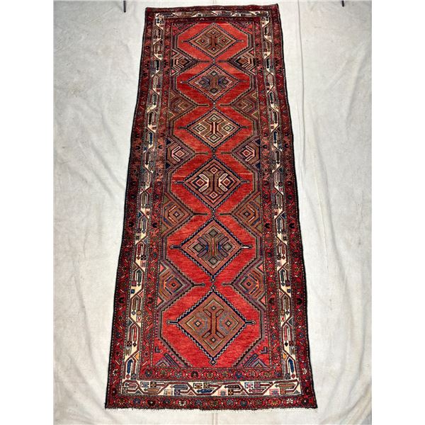 Hamedan 100% Authentic Hand Knotted Wool Persian Rug Handmade in Iran Fluffy Runner geometric map Be