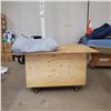 Image 4 : 4 DIY Rolling Wooden Work Carts - various sizes