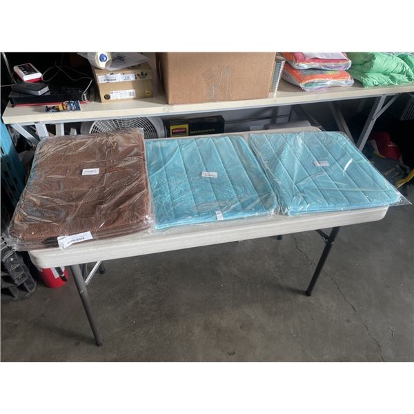 5 NEW SOFT MEMORY FOAM BATH MATTS, 3 ARE 15X23 AND 2 ARE 19 X 35